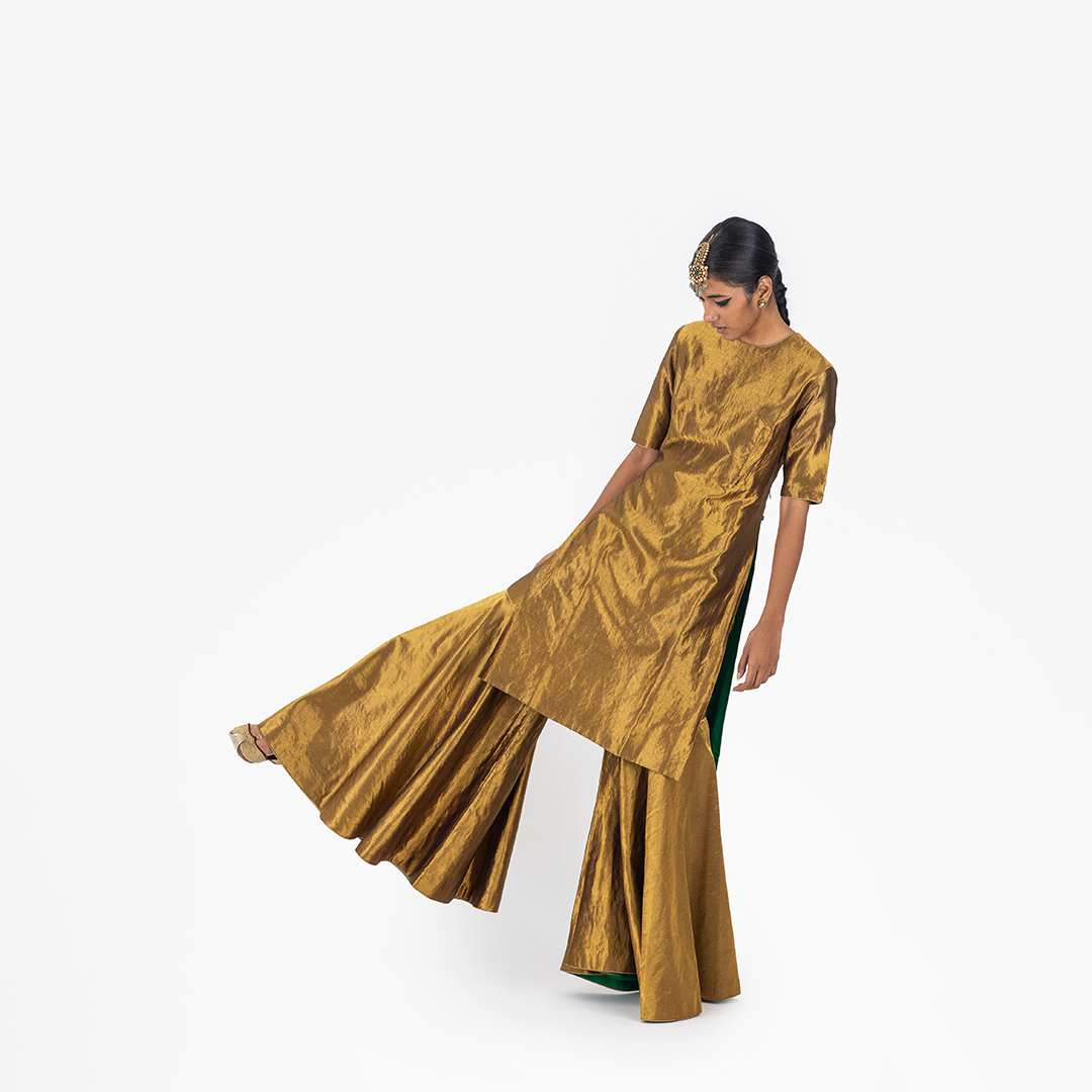 Festive Edit – Buy Festive Saris, Lehengas & Garments | Raw Mango
